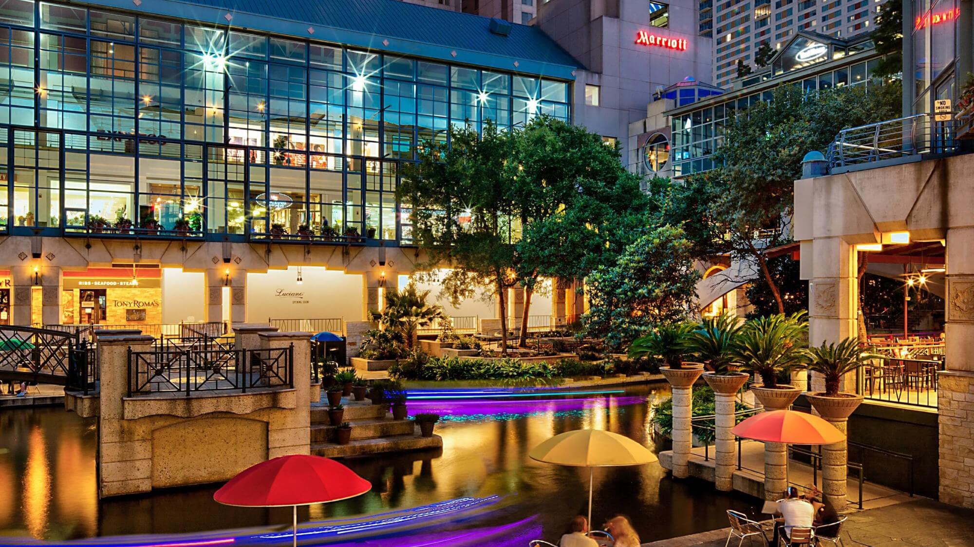 San Antonio Marriott Rivercenter skyline evening