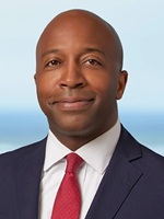 Ricardo Woods headshot