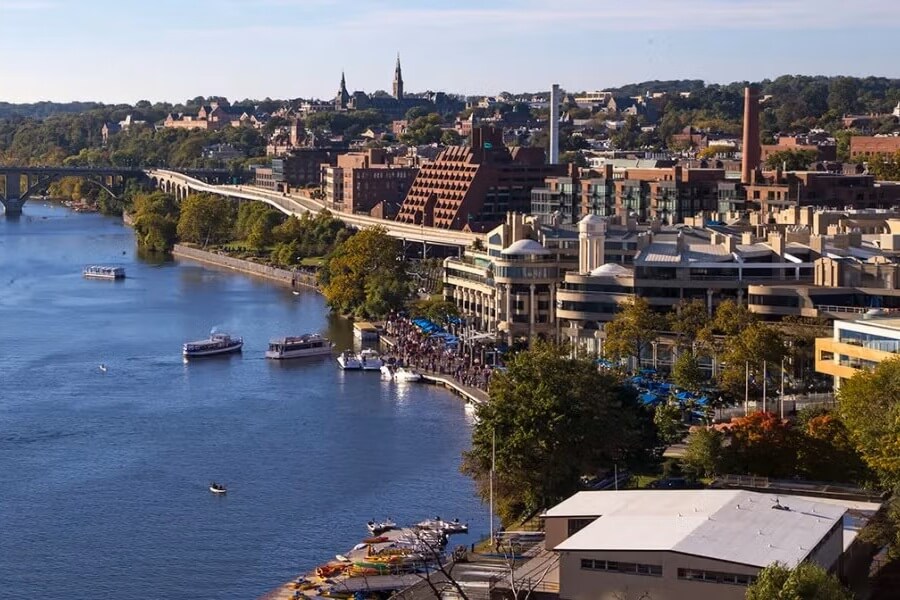 Georgetown neighborhood and the Potomac River