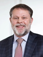 Allen Estes headshot